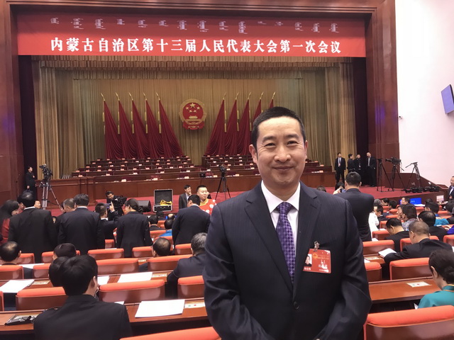 祝贺董事长_董事长办公室图片(3)